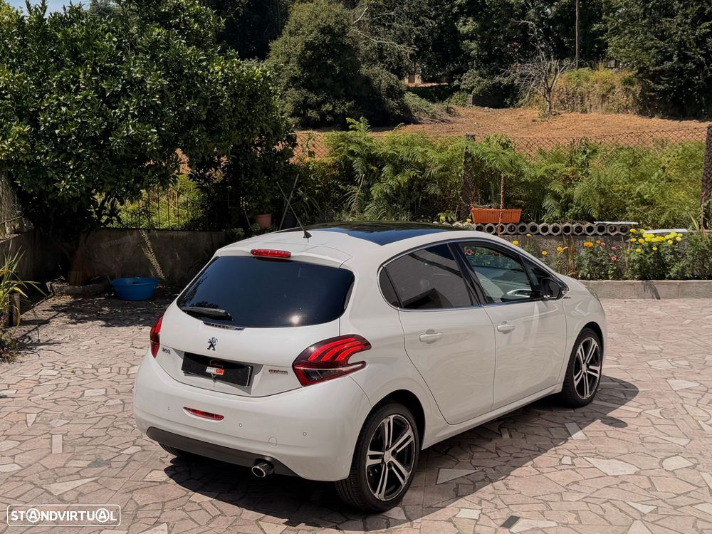 Peugeot 208 1.2 PureTech GT Line - 11