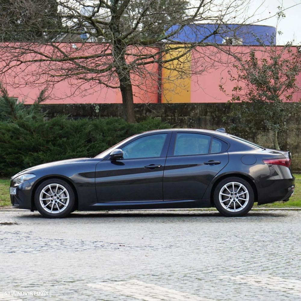 Alfa Romeo Giulia 2.2 D - 6