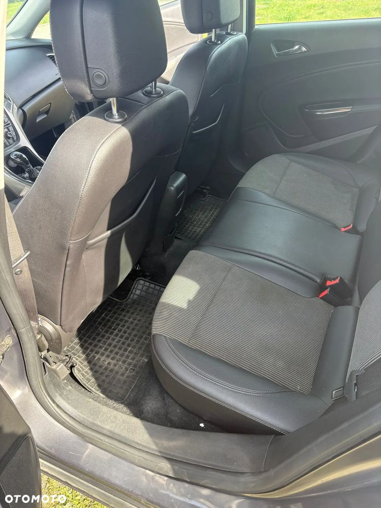 Opel Astra 1.4 T Sport - 8