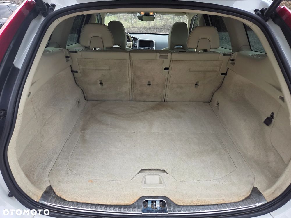 Volvo XC 60 T5 Drive-E Momentum - 17