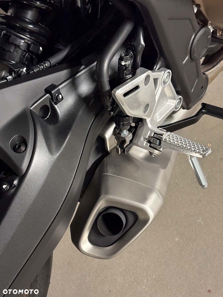 Honda CB - 24
