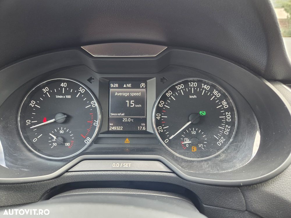 Skoda Octavia 1.4 TSI ELEGANCE DSG - 9