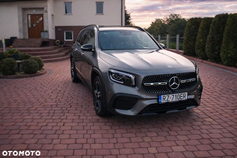 Mercedes-Benz GLB 250 4-Matic AMG Line 8G-DCT - 6