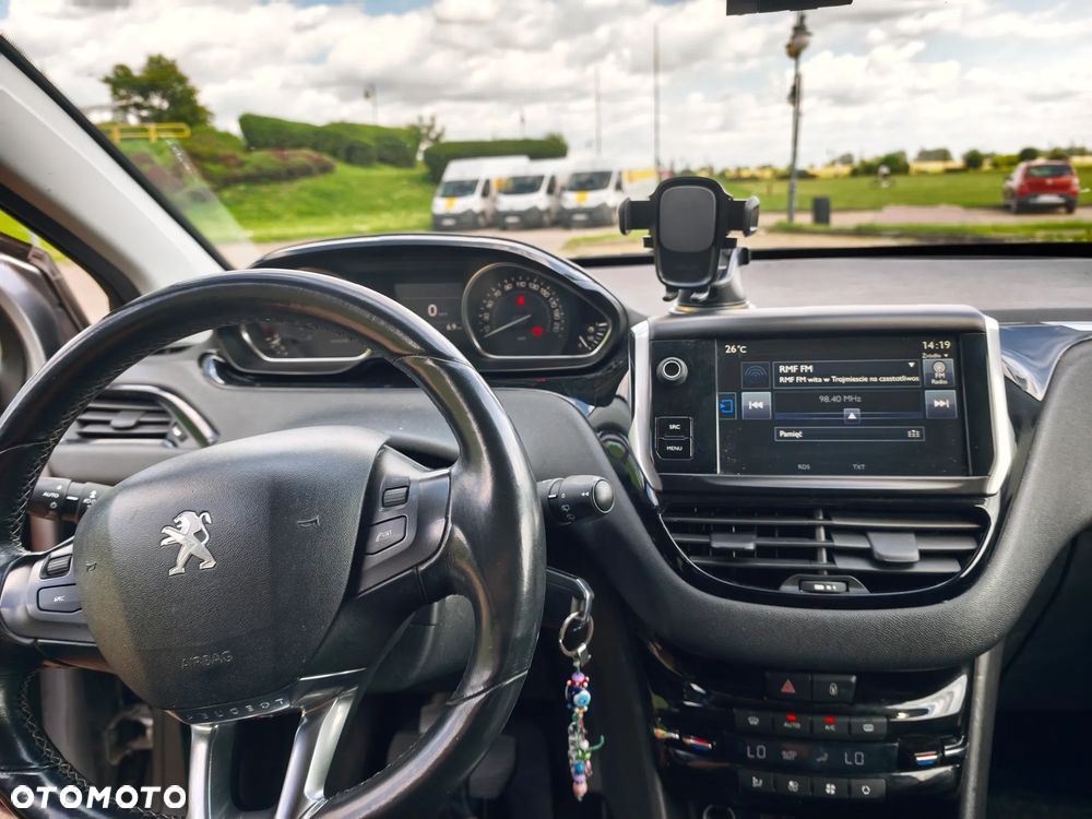 Peugeot 2008 1.2 Pure Tech Style EU6 - 20