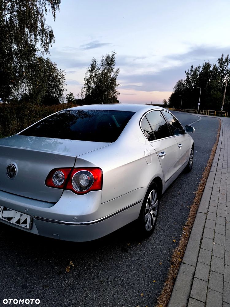 Volkswagen Passat - 14