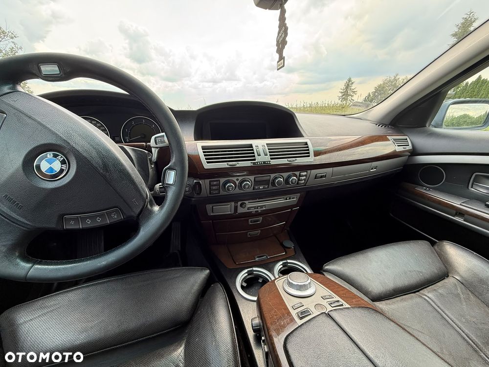 BMW Seria 7 - 23