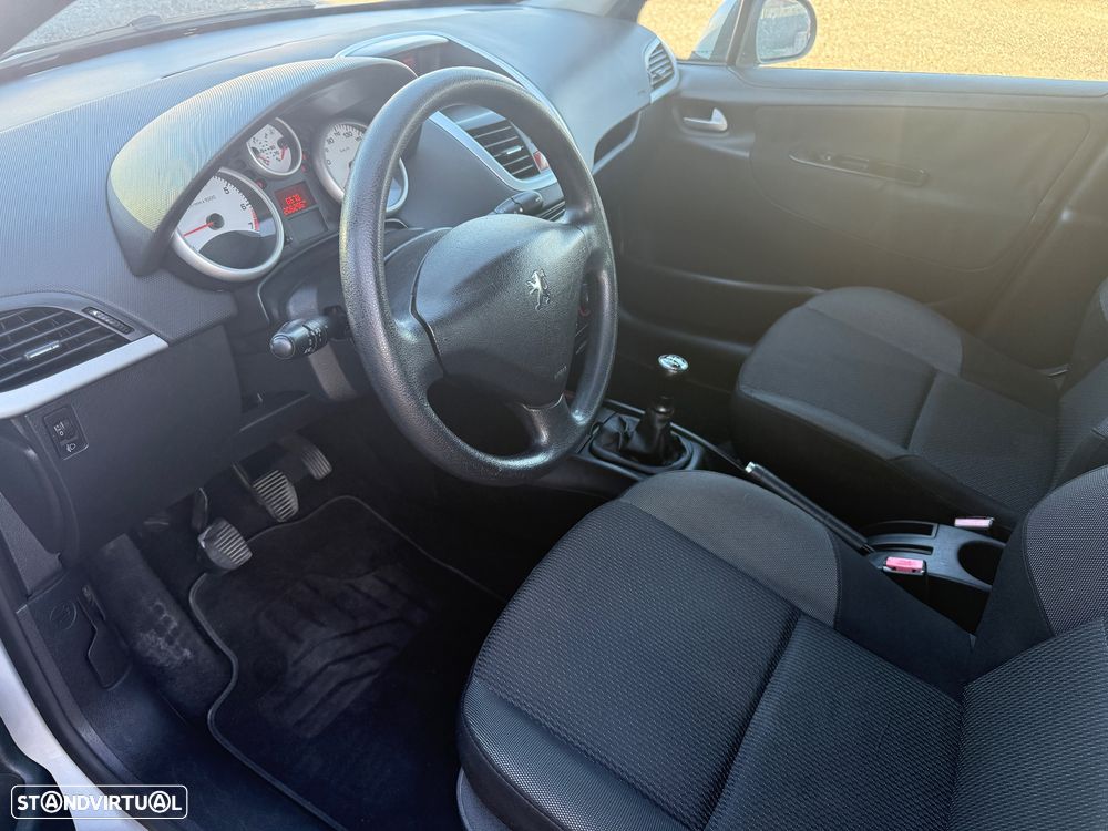 Peugeot 207 SW 1.4 Premium - 8