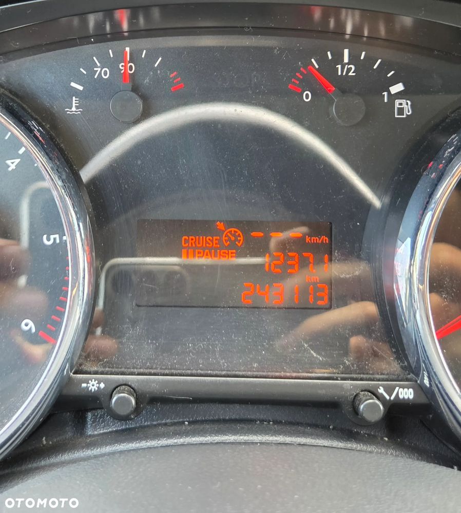 Peugeot 3008 1.6 HDi Trendy - 2
