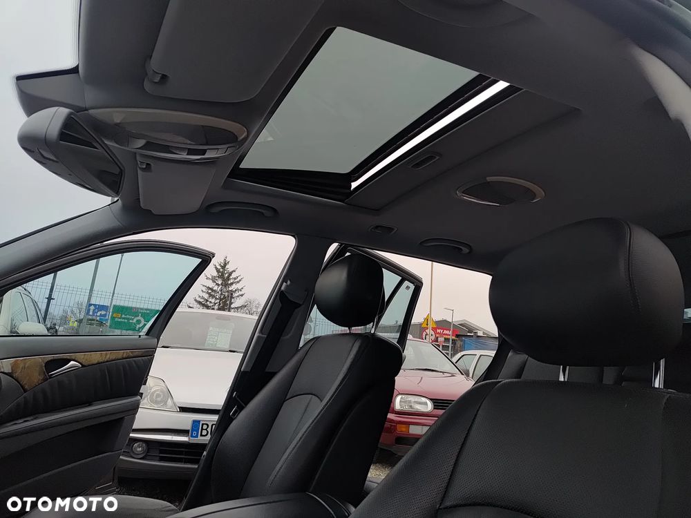 Mercedes-Benz Klasa E 500 Avantgarde Sport Edition - 29