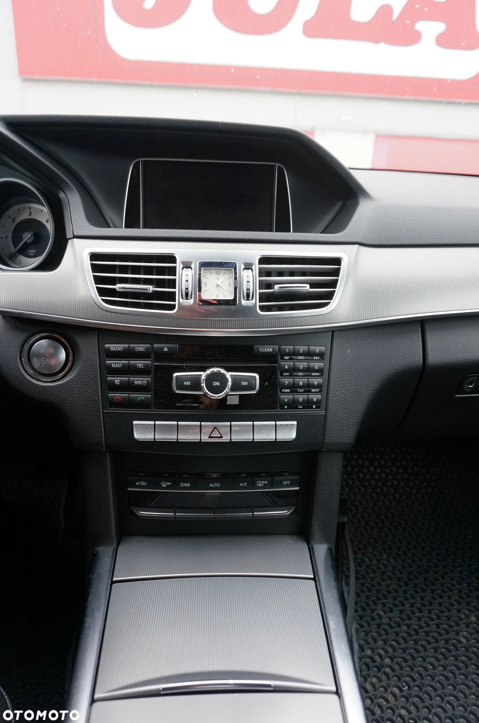 Mercedes-Benz Klasa E 300 BlueTec Hybrid - 24