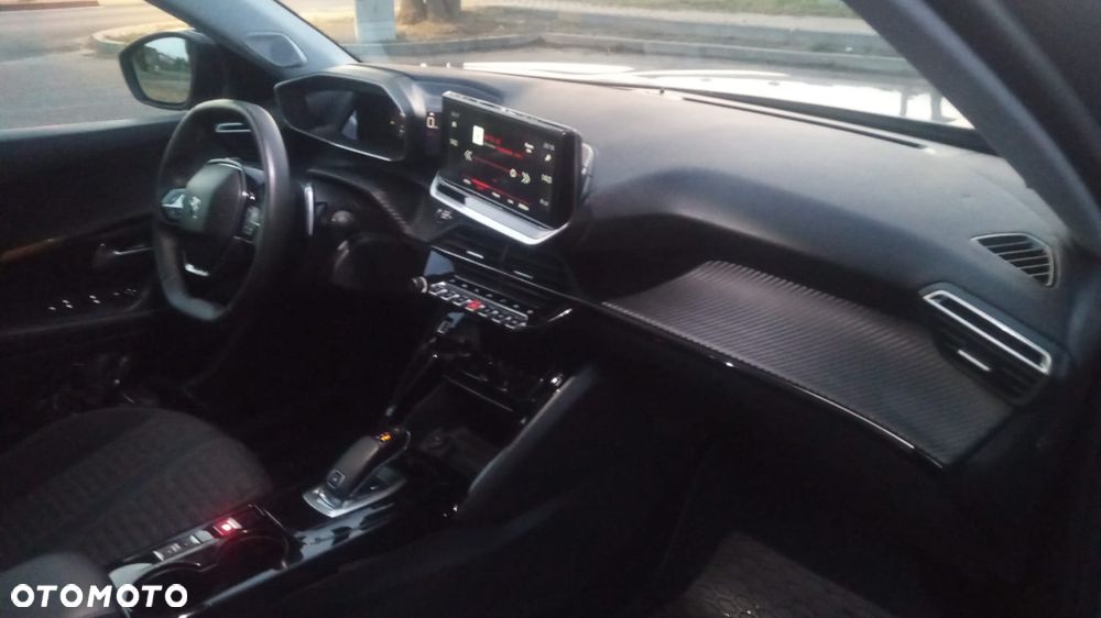 Peugeot 2008 1.5 BlueHDi Allure S&S EAT8 - 18