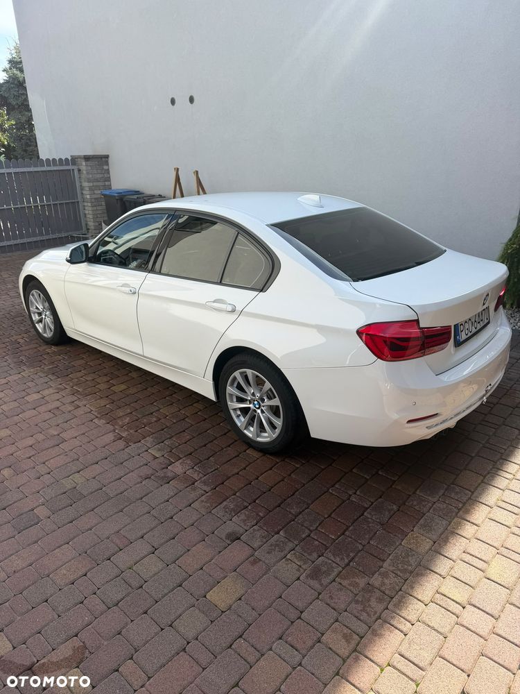 BMW Seria 3 320d xDrive Sport Line - 3