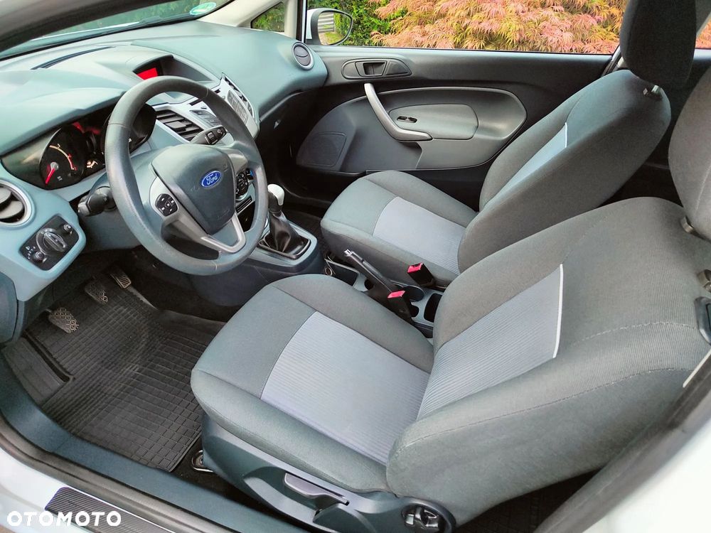 Ford Fiesta 1.25 Ambiente - 9