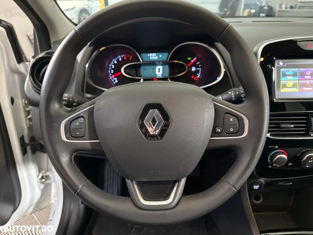 Renault Clio - 17