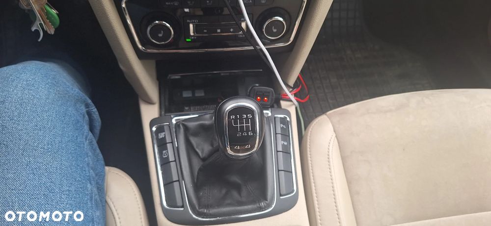 Skoda Superb 2.0 TDI 4x4 Elegance - 10