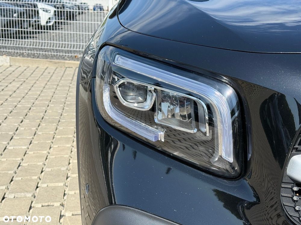 Mercedes-Benz GLB 200 d AMG Line 8G-DCT - 10