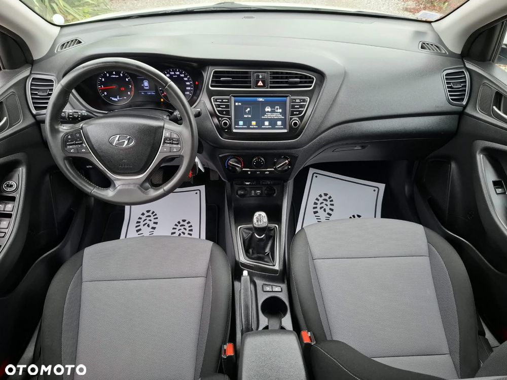 Hyundai i20 - 16