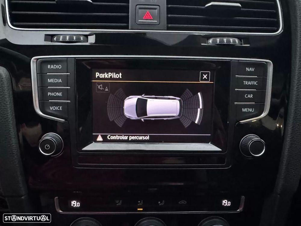 VW Golf Variant 1.6 TDi Highline DSG - 11