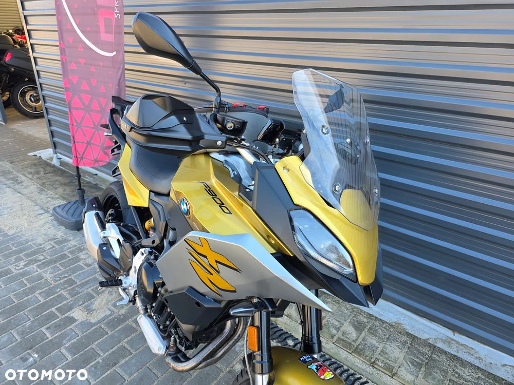 BMW F - 12