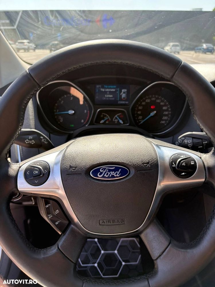 Ford Focus - 19
