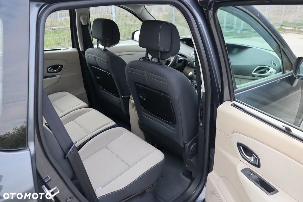 Renault Scenic - 11