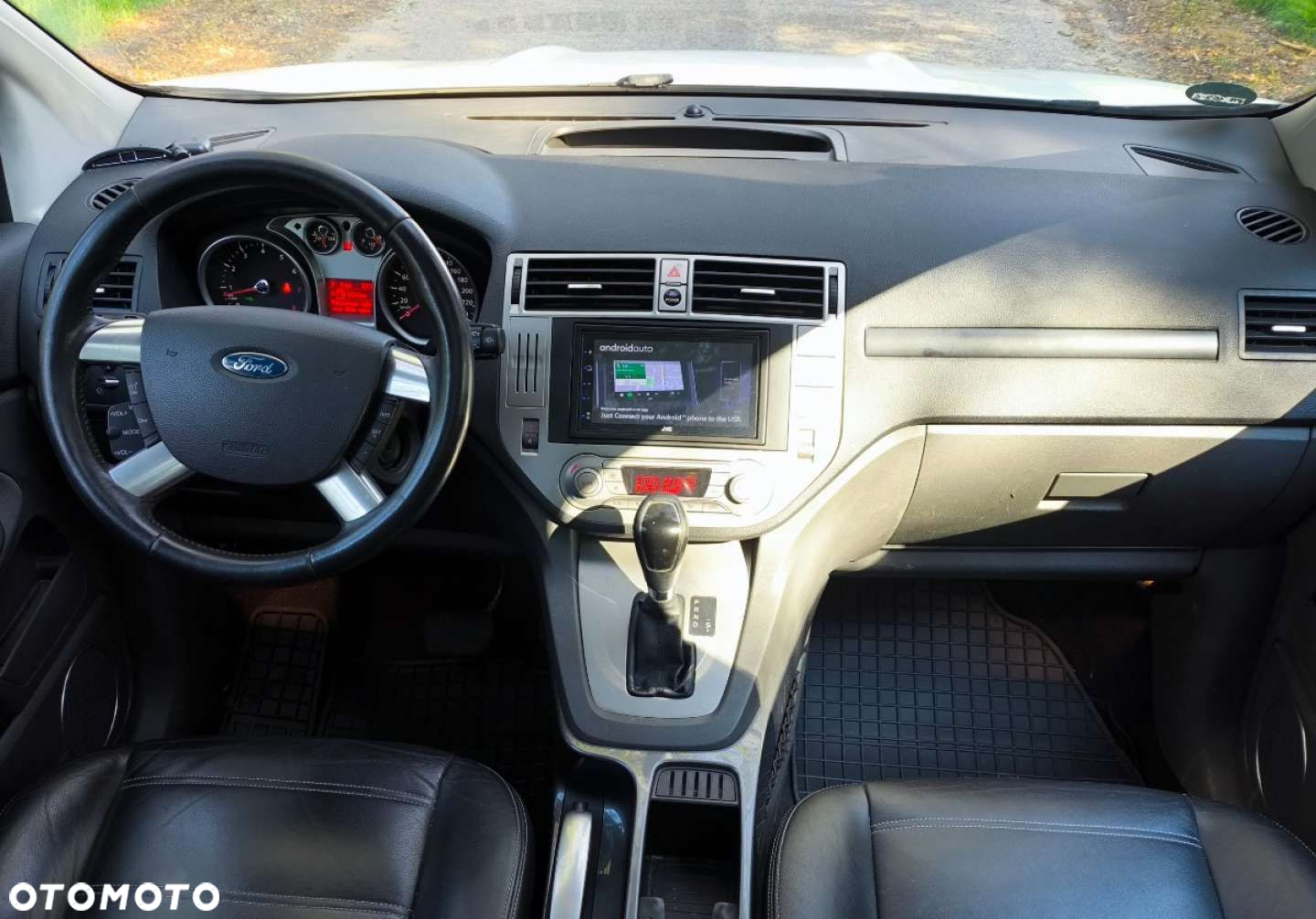 Ford Kuga - 8