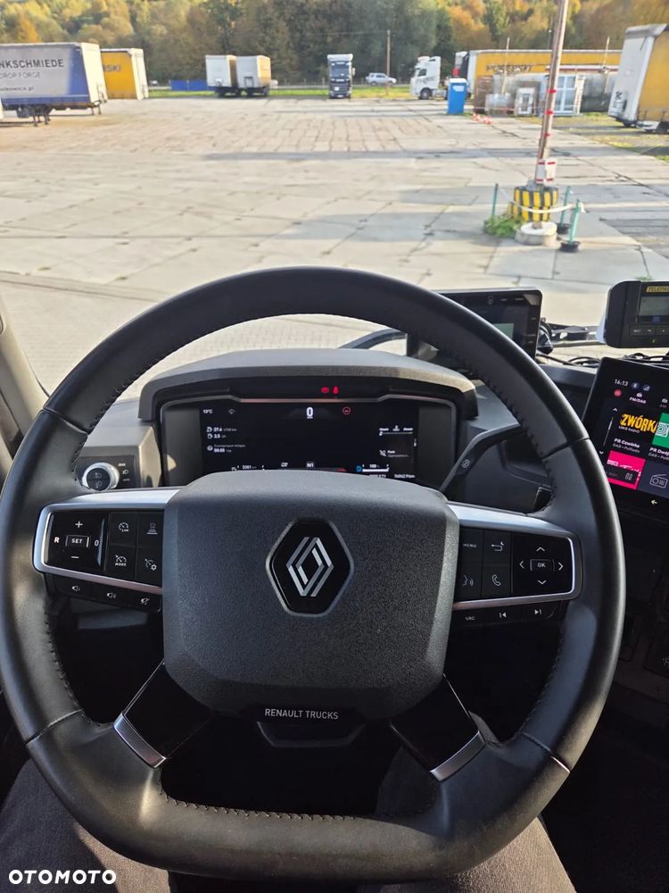 Renault T480 - 8