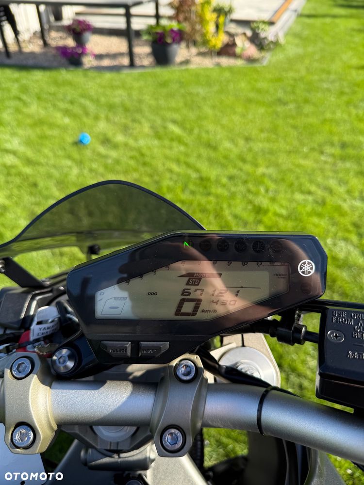 Yamaha MT - 22