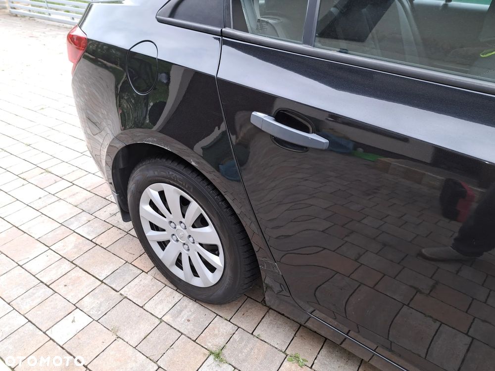 Chevrolet Cruze 1.6 Base - 2