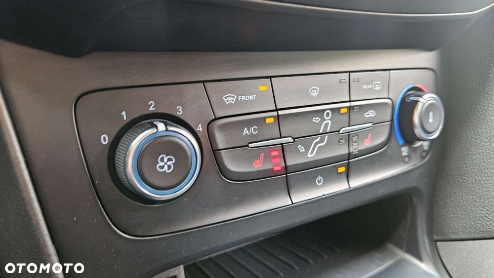 Ford Focus - 23