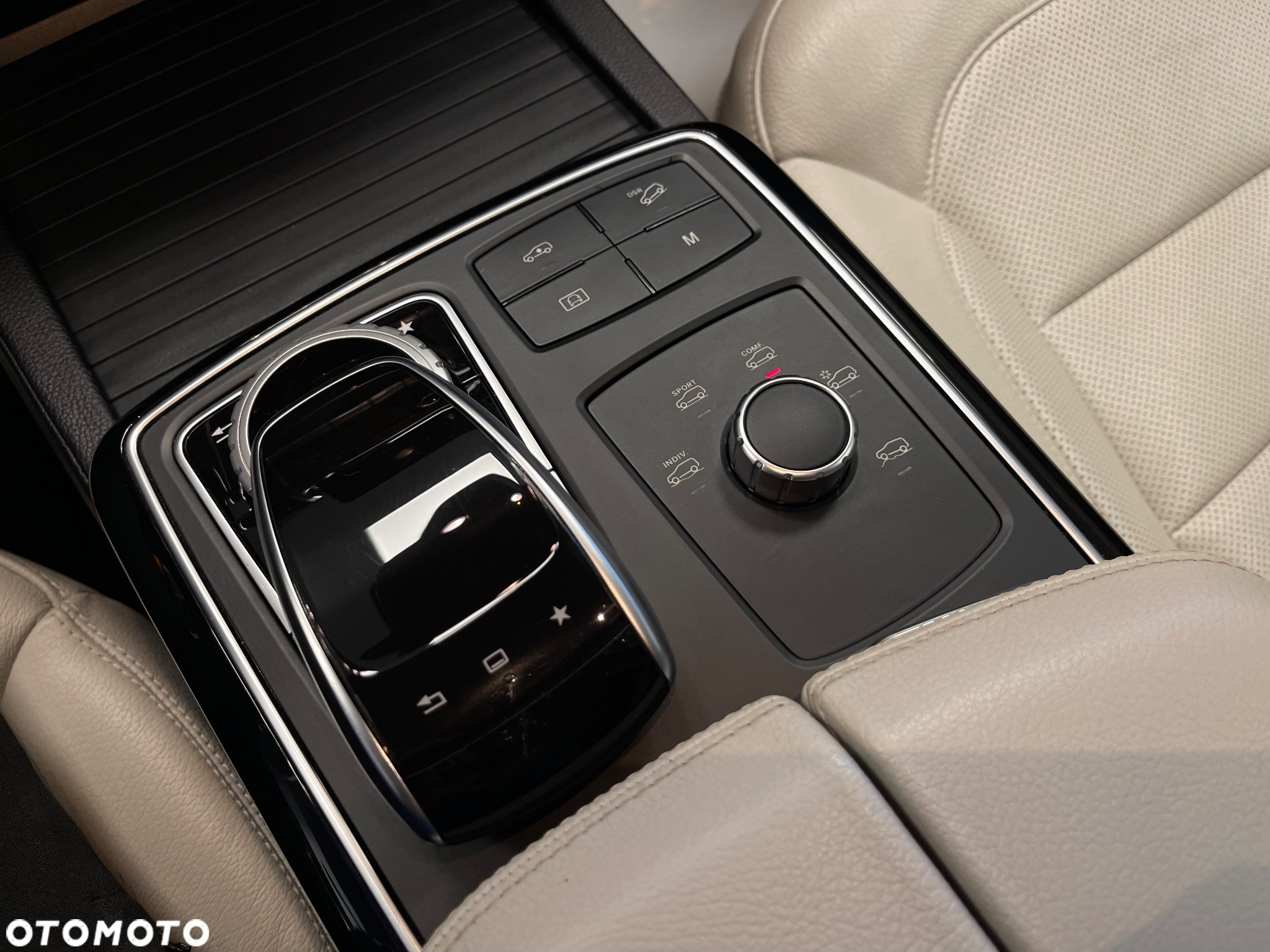 Mercedes-Benz GLE 350 d 4-Matic - 27