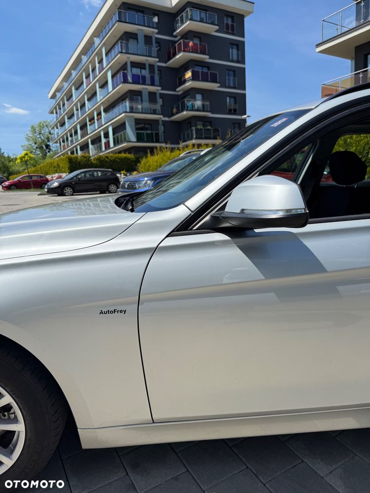 BMW Seria 3 318d Sport Line - 18