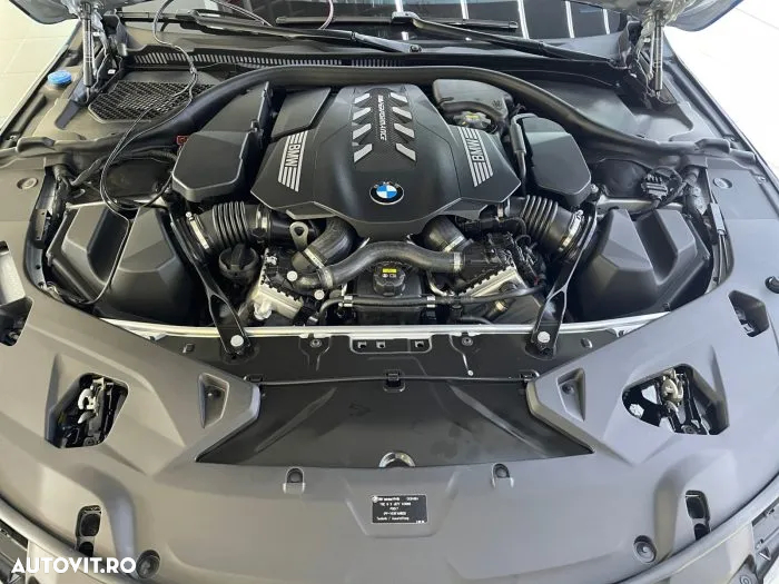 BMW M8 M850i xDrive AT - 20