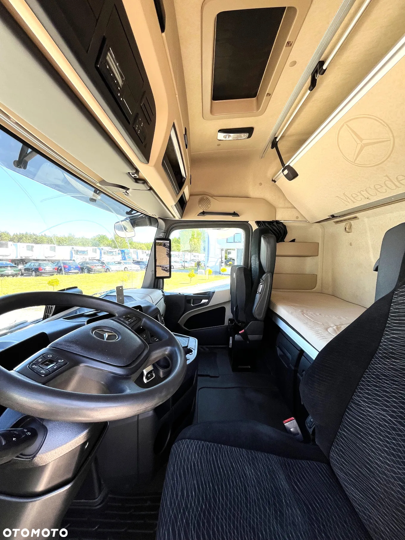 Mercedes-Benz Actros - 14