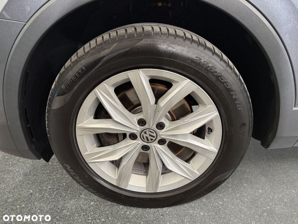 Volkswagen Tiguan Allspace - 11