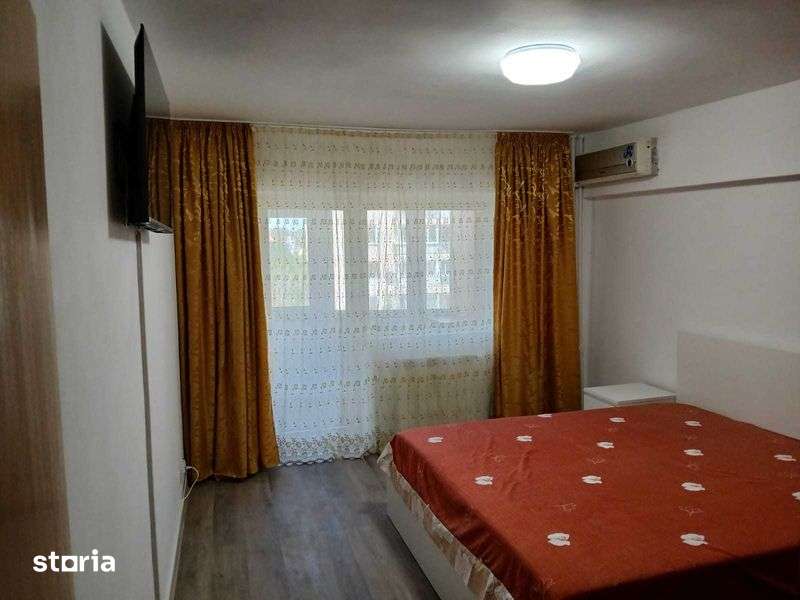 Proprietar, Unirii 59, 3 camere mobilat, 2 dormitoare, bai, renovat no — fotografia 1