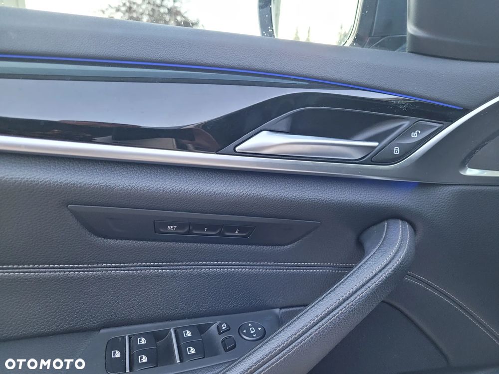 BMW Seria 5 520d xDrive Sport Line - 15