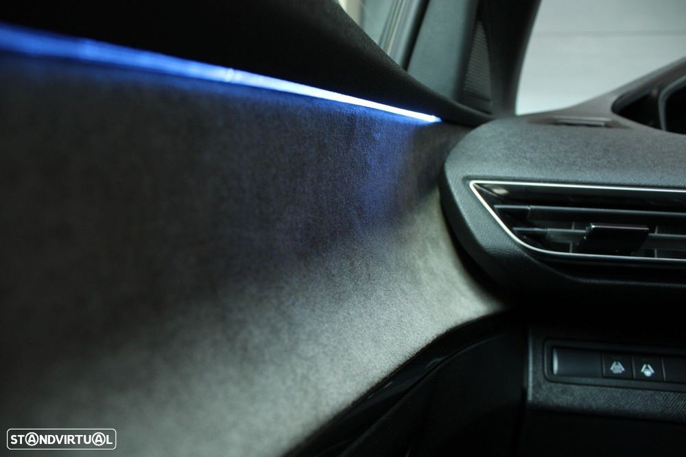 Peugeot 5008 1.5 BlueHDi GT EAT8 - 22