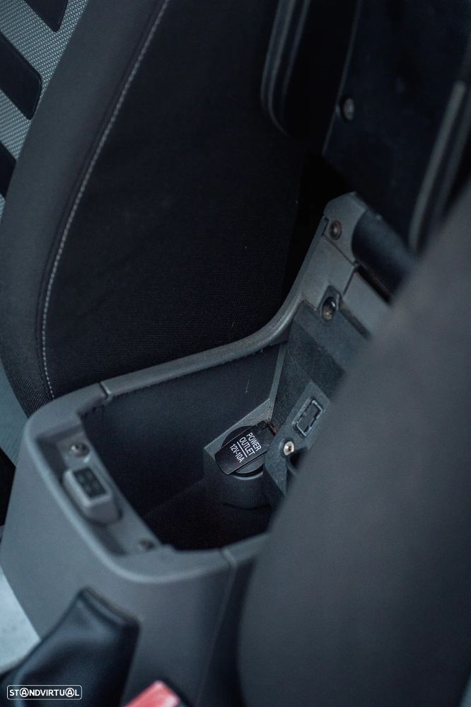 Ford Focus SW 1.6 TDCi Sport WRC - 22