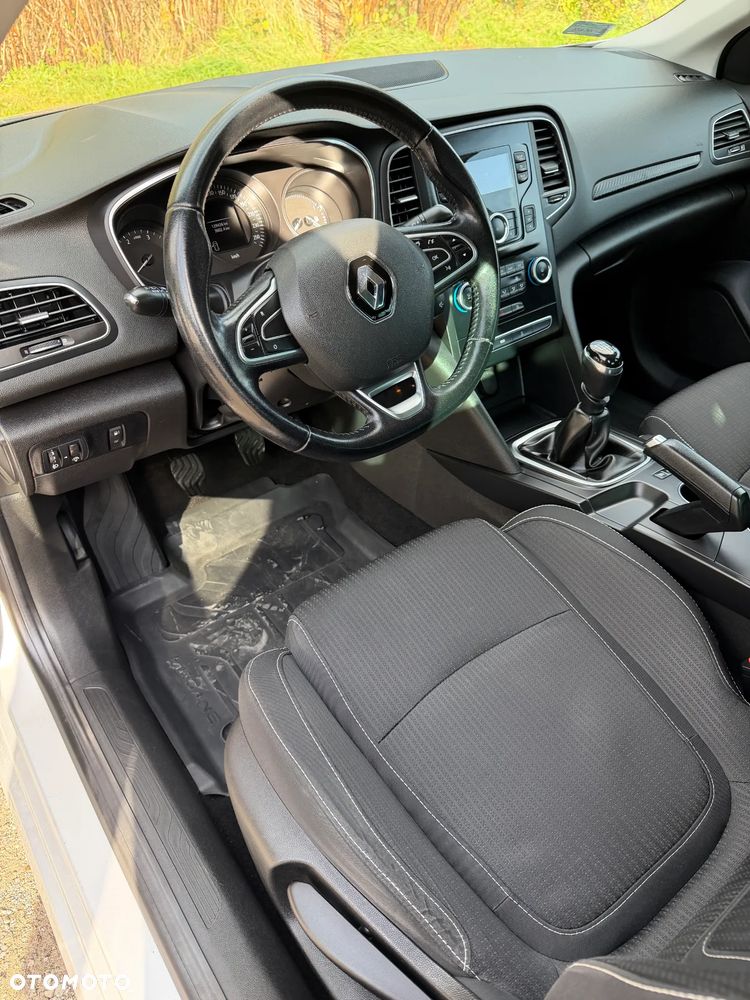 Renault Megane 1.5 Blue dCi Business - 16