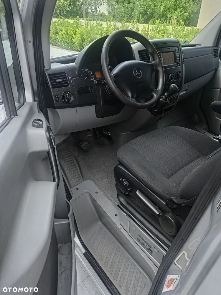 Mercedes-Benz Sprinter - 9