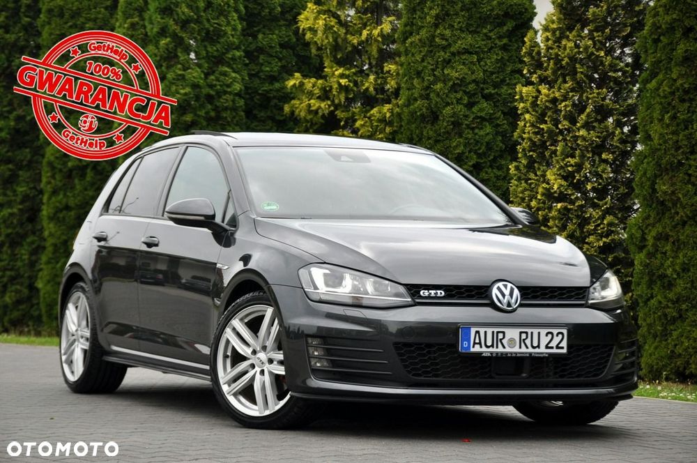 Volkswagen Golf - 1