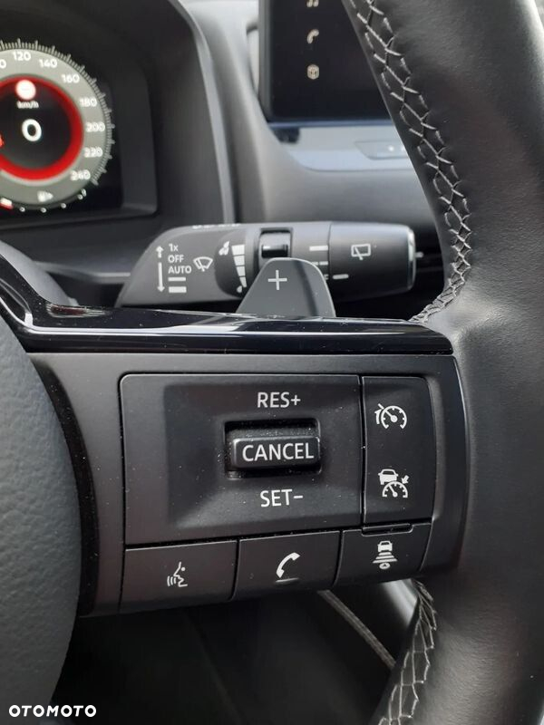 Nissan Qashqai - 11