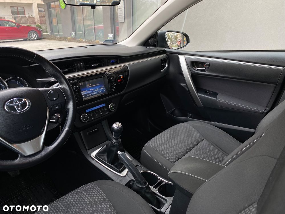 Toyota Corolla 1.6 Premium - 26