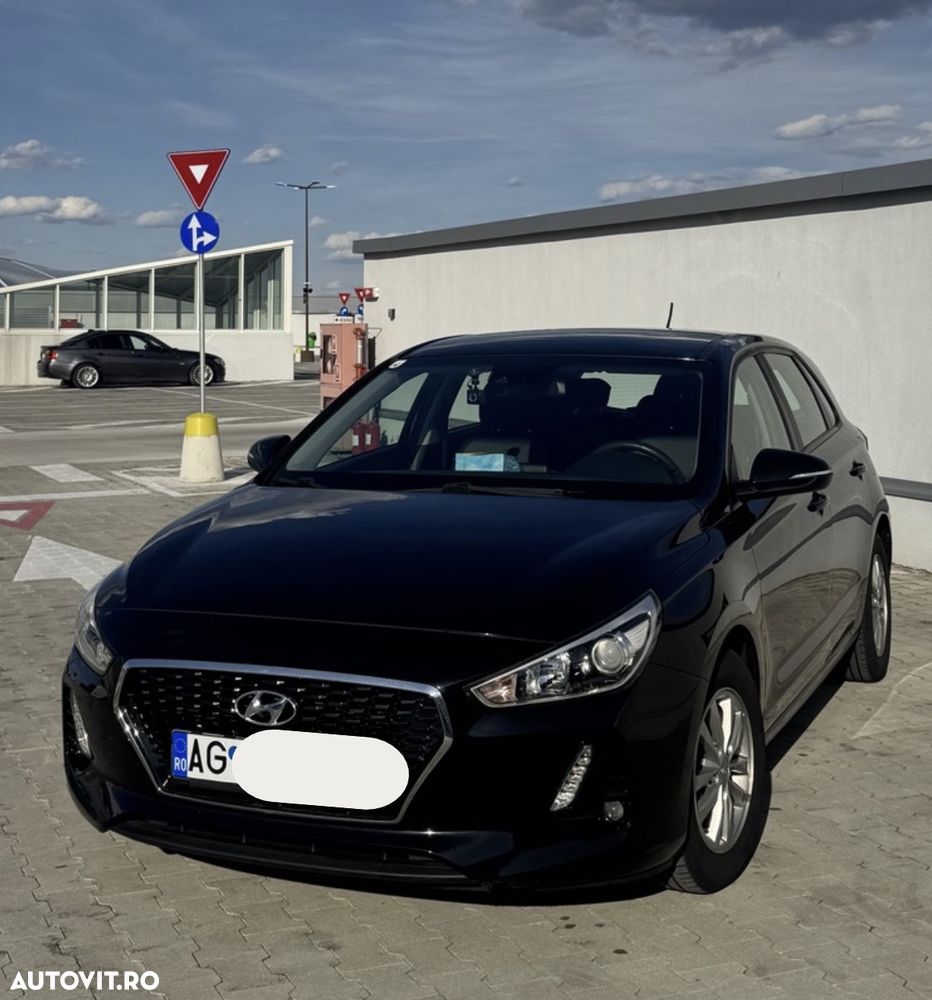 Hyundai i30 1.4 MPi 5DR M/T ISG Highway - 1