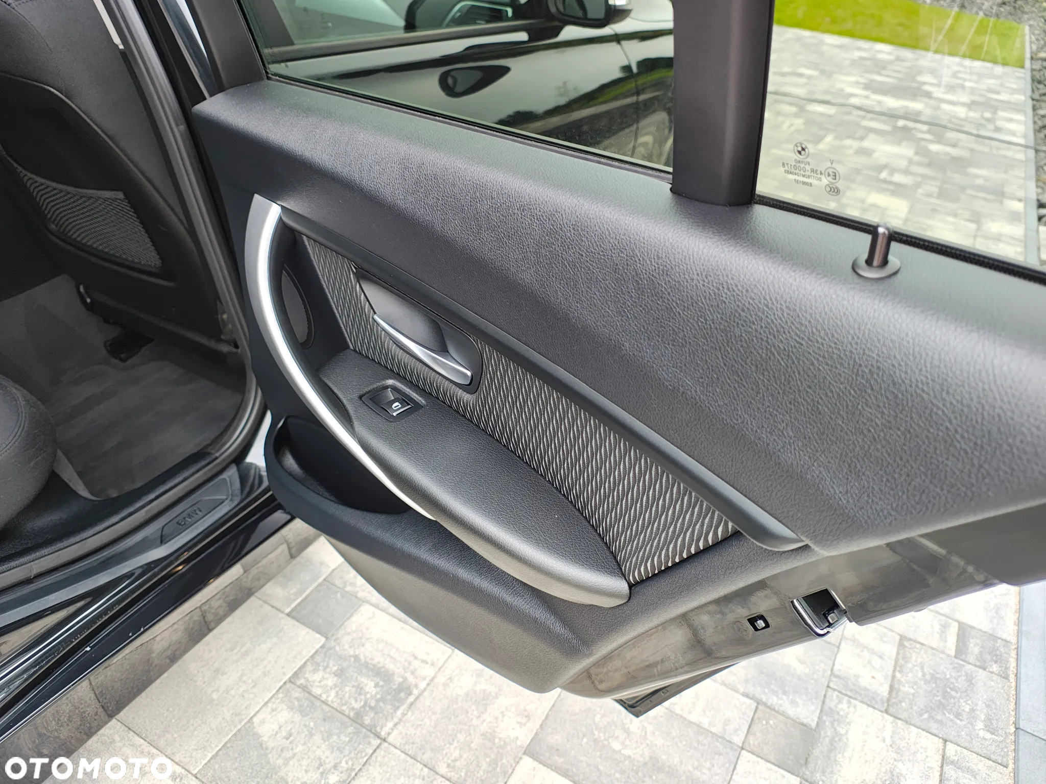 BMW Seria 3 320d Sport Line Shadow - 35
