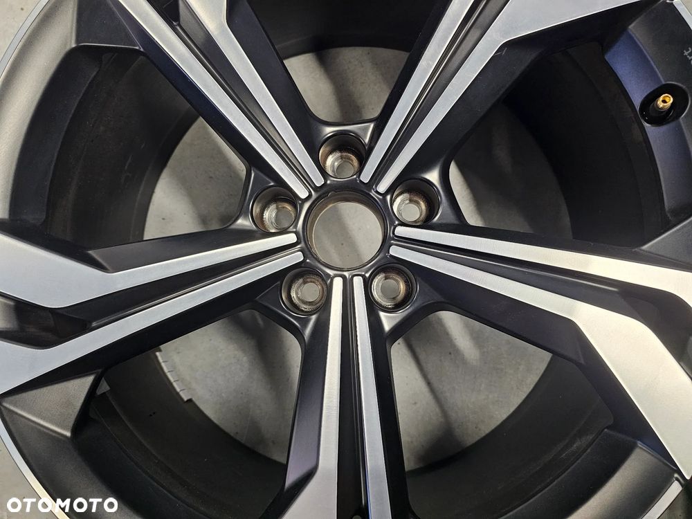 Felga AUDI Q3 83A601025AC 8,5x20 ET38 - 2