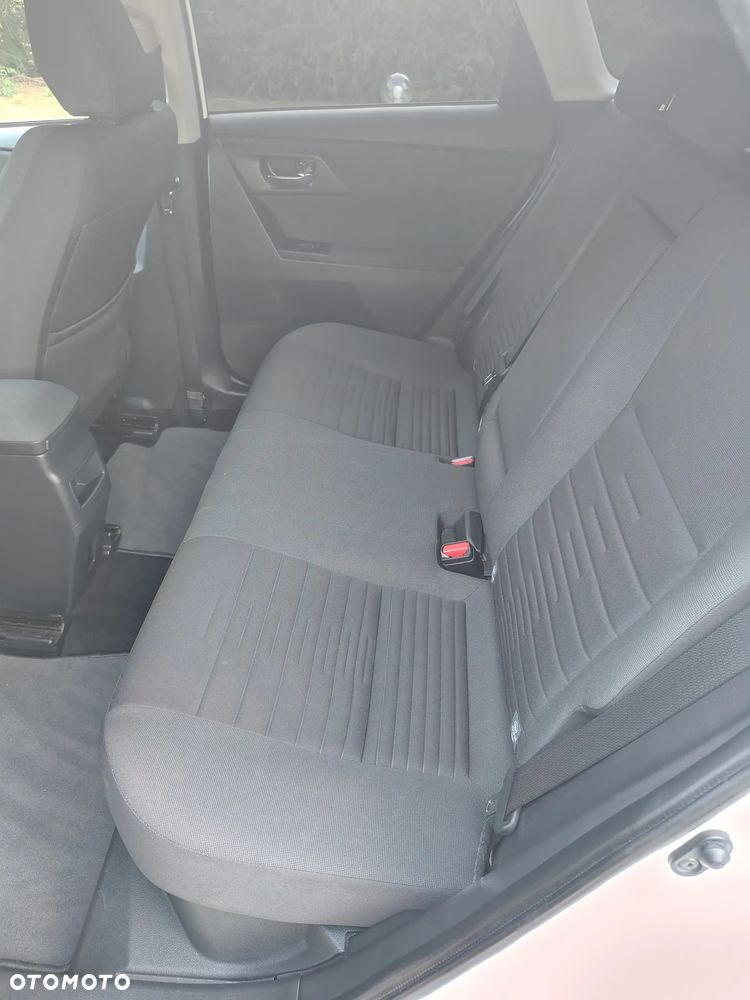 Toyota Auris - 12