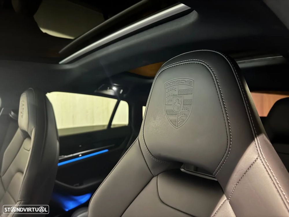 Porsche Panamera - 4