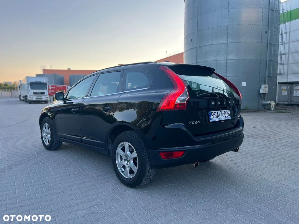Volvo XC 60 2.4D AWD Momentum - 3